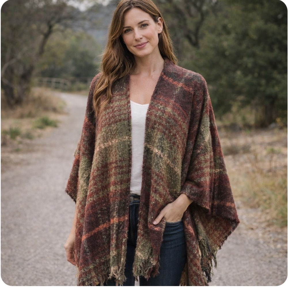 Woolrich Burgundy & Green Boucle Wrap One Size